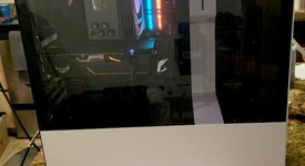 Mint
													Custom Gaming PC, photo 4 of 12