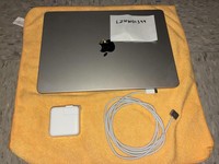 MacBook Air 2024 (M3) - 13"