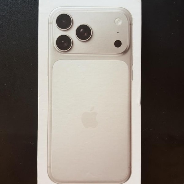 Apple iPhone 17 Pro Max - Unlocked, 1 TB, Silver, A3257
