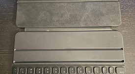 Used
													Apple Magic Keyboard Folio - Black, photo 2 of 3