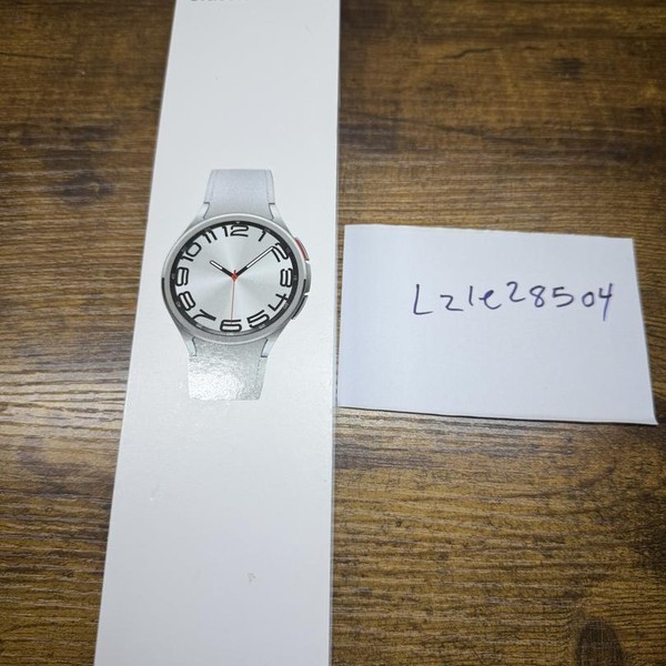 Samsung Galaxy Watch6 Classic - Unlocked, Silver, 47mm