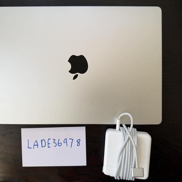 MacBook Pro 2023 - 14 inch - 1 TB, Silver, 16 GB, Apple M2 Pro 12-core