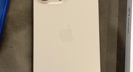 Mint
													Apple iPhone 16 Pro Max - T-Mobile, Desert, 512 GB, A3084, photo 3 of 8