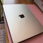 Good MacBook Air 2025 (M4) - 13 inch - 256 GB, Starlight, 16 GB, Apple M4