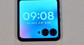 Good
													Motorola Razr (2024) - Unlocked, Gray, 256 GB, 8 GB, photo 3 of 5