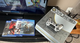 Good
													PlayStation 4 Pro - White & Black, 1 TB, God of War, photo 5 of 6
