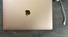 Good
													MacBook Air 2020 - 13" - I5, Gold, 256 GB, 8 GB, photo 5 of 11