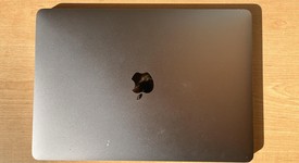 Fair
													MacBook Pro 2020 - 13" - Apple M1, Gray, 1 TB, 16 GB, photo 3 of 8