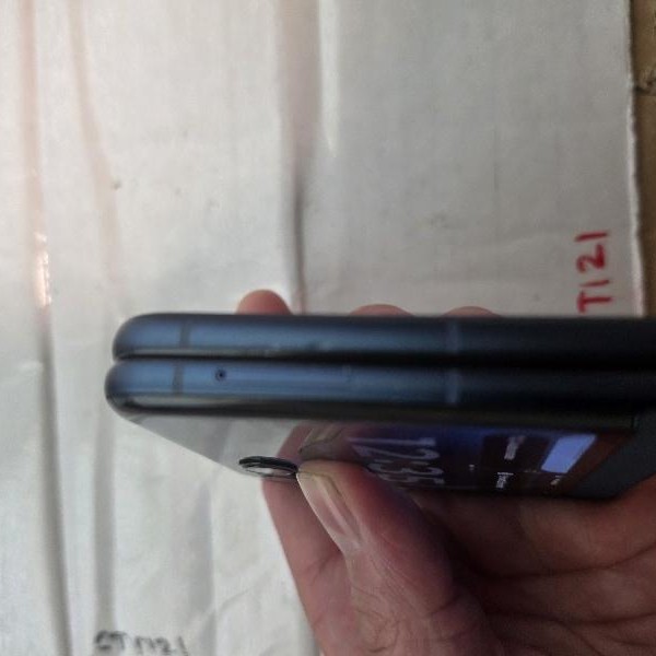 Motorola Razr (2025) - Unlocked, 256 GB, Blue, 8 GB