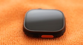 Good
													Apple Watch Ultra 2 49mm - Unlocked, Black, A2986, photo 1 of 44