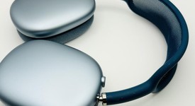 Used
													Apple AirPods Max - Sky Blue, photo 2 of 9