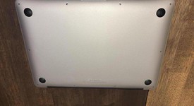 Good
													MacBook Air 2017 - 13" - I5, Silver, 256 GB, 8 GB, photo 4 of 4