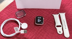 Good
													Apple Watch Series 9 45mm - Unlocked, Starlight, A2984 - Cellular, Aluminum, photo 1 of 13