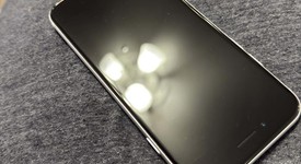 Fair
													Apple iPhone SE 2nd Gen 2020 - Unlocked, White, 64 GB, A2275, photo 3 of 6