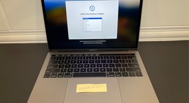 Good
													MacBook Pro 2018 (With Touch Bar) - 13" - I7, Gray, 512 GB, 16 GB, photo 2 of 11