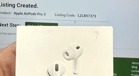 New
													Apple AirPods Pro 3, photo 4 of 4