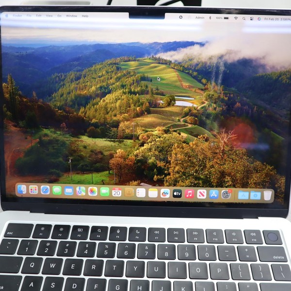 MacBook Air 2024 (M3) - 13 inch - 256 GB, Silver, 8 GB, Apple M3, 8-core GPU