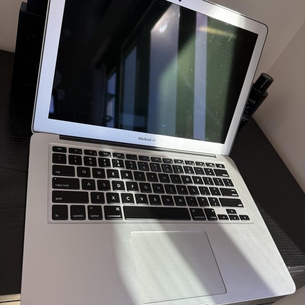 MacBook Air 2015 - 13 inch - 128 GB, Silver, 8 GB