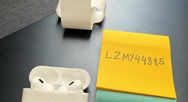 Used
													Apple AirPods Pro 2 - Lightning, photo 4 of 4