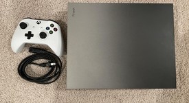 Good
													Xbox One X (2017) - Black, Eclipse Edition Taco Bell Bundle, photo 2 of 4
