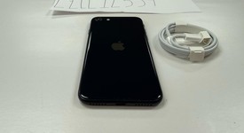 Mint
													Apple iPhone SE 3rd Gen 2022 - Unlocked, Midnight, 64 GB, A2595, photo 3 of 7