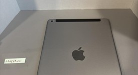 Good
													Apple iPad 6th Gen - Unlocked, Gray, 32 GB, A1954, photo 3 of 5