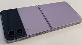Good
													Samsung Galaxy Z Flip4 5G - AT&T, Purple, 128 GB, 8 GB, SM-F721U, photo 4 of 7