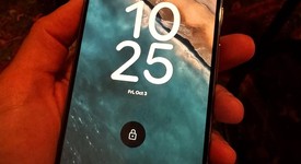 Mint
													Google Pixel 10 Pro - Unlocked, Moonstone, 256 GB, G4QUR, photo 4 of 10