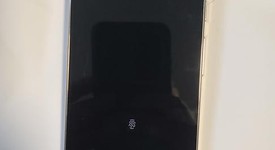 Mint
													Google Pixel 9 Pro - Verizon, Porcelain, 128 GB, 16 GB, GR83Y, photo 2 of 10