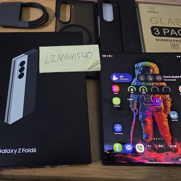 Samsung Galaxy Z Fold6 - Unlocked, 256 GB, Black, 12 GB, SM-F956U1