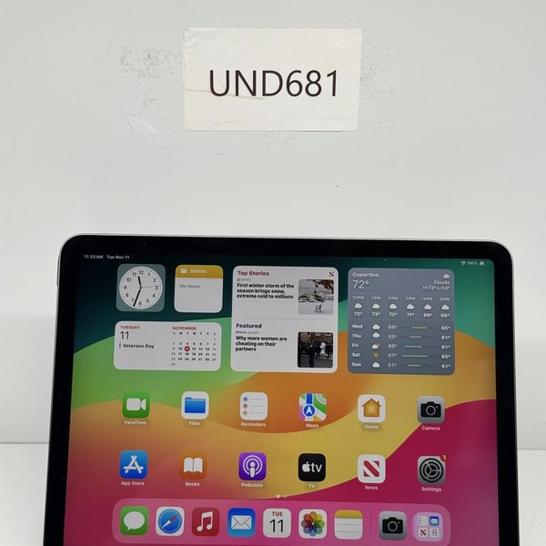 Apple iPad Air 5th Gen - Wi-Fi, 64 GB, Gray, A2588