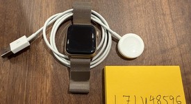 Fair
													Apple Watch Series 6 40mm - Gold, A2291 - GPS, Aluminum, photo 2 of 12