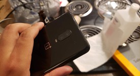 Good
													OnePlus 6T - Unlocked, Gloss Black, 256 GB, 10 GB, A6013, McLaren Edition, photo 3 of 11