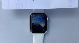 Good
													Apple Watch Series 4 44mm - Silver, A1978 - GPS, Aluminum, photo 1 of 12