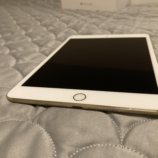 Apple iPad Mini 4 - Wi-Fi, 128 GB, Gold