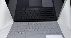 Good
													Microsoft Surface Laptop 2 - I5, Platinum, 128 GB, 8 GB, photo 1 of 4