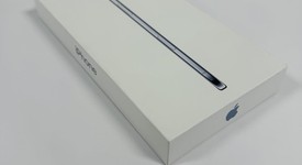 New
													Apple iPhone Air - Verizon, Sky Blue, 256 GB, A3260, photo 2 of 5