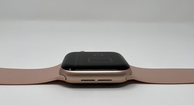 Good
													Apple Watch Series 5 40mm - Gold, A2092 - GPS, Aluminum, photo 5 of 6