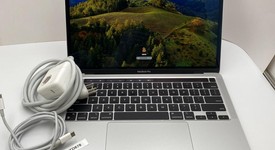 Fair
													MacBook Pro 2020 - 13" - Apple M1, Silver, 256 GB, 16 GB, photo 1 of 15