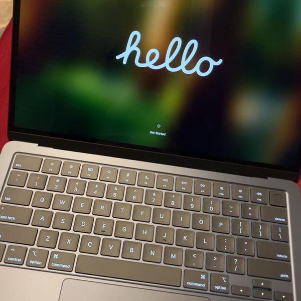 MacBook Air 2025 (M4) - 13 inch - 256 GB, Midnight, 16 GB, Apple M4