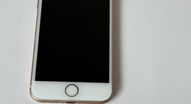 Good
													Apple iPhone 8 - Unlocked, Gold, 64 GB, A1863, photo 2 of 8