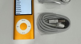 Mint
													Apple iPod Nano 4th Gen - Orange, 8 GB, photo 1 of 5