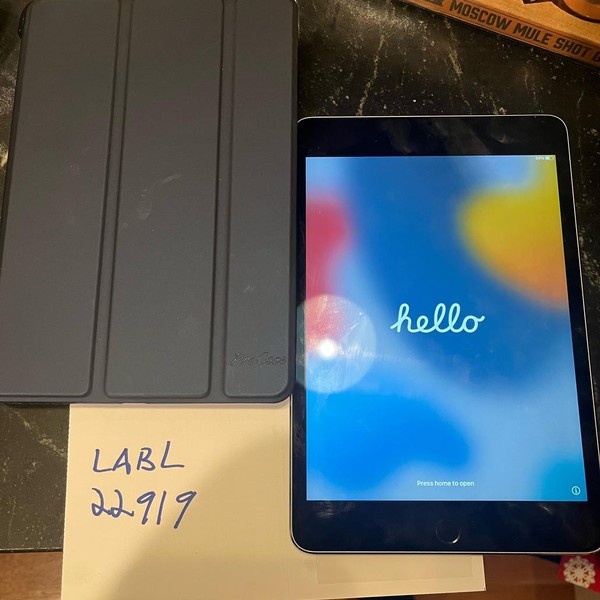 Apple iPad Mini 4 - Wi-Fi, 128 GB, Silver