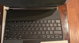 Used
													Apple Magic Keyboard for iPad Pro - Black, photo 1 of 4