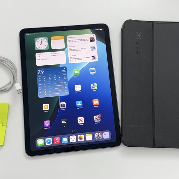 Apple iPad Air 5th Gen - Wi-Fi, 64 GB, Gray, A2588