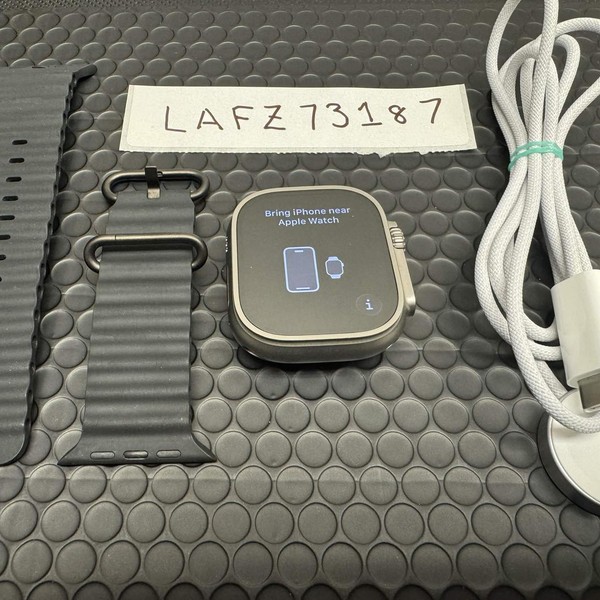 Apple Watch Ultra 3 49mm - Unlocked, Natural, A3281
