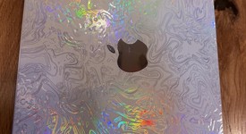 Good
													MacBook Air 2025 (M4) - 13" - Apple M4, Sky Blue, 512 GB, 24 GB, photo 1 of 8