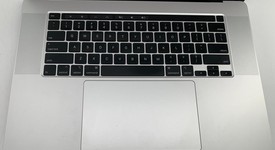 Good
													MacBook Pro 2019 - 16" - I7, Silver, 2 TB, 32 GB, photo 4 of 9