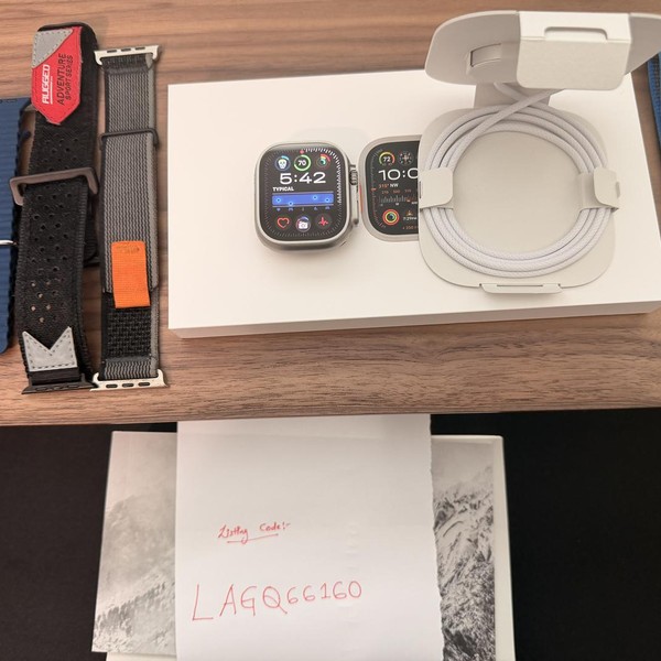 Apple Watch Ultra 2 49mm - Unlocked, Natural, A2986