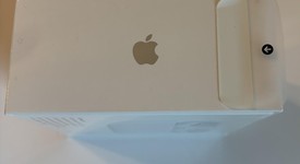New
													Apple AirPods Pro - Wireless Case, photo 3 of 5